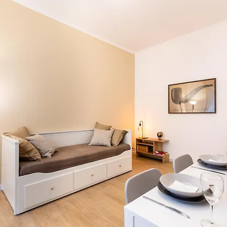 Gemelli Di Fausto, Intera Casa